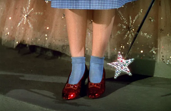 Dorothy's Magic Shoes Film: The Wizard Of Oz (USA 1939)/Titel Auch: 'Das Zauberhafte Land' Director: Victor Fleming 12 August 1939  Date: 12 August 1939,Image: 418198233, License: Rights-managed, Restrictions: Please use full Credit line: Mary Evans/AF Archive. **Warning** This Photograph is for editorial use only and is the copyright of Mgm and/or the Photographer assigned by the Film or Production Company & can only be reproduced by publications in conjunc, Model Release: no, Credit line: All Film Archive/Mary Evans Picture Library/Profimedia