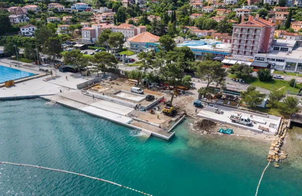 Koper, 4.6.2026Žusterna, Plaža kopali&scaron;če, bazen in obnova nova plaža, gradbena dela, Prenova kopali&scaron;ča v Žusterni