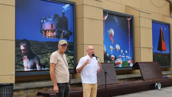 Matjaž Pre&scaron;eren Dejan Mehmedovič Galerija Luke Koper Galerija Luke Koper Lebdenje, skoraj izven 