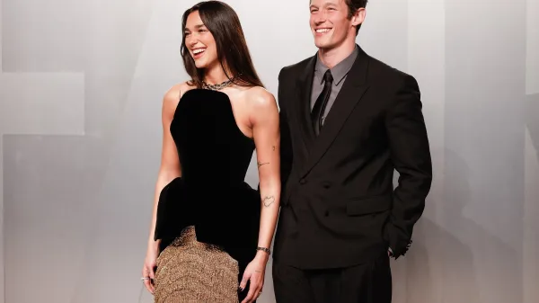 Los Angeles, CALI The 31st Annual Vanity Fair Oscar Party Hosted By Mark Guiducci at the Los Angeles County Museum of Art (LACMA) in Los Angeles.BACKGRID USA 15 MARCH 2026,Image: 1083451338, License: Rights-managed, Restrictions:, Model Release: no, Pictured: Dua Lipa, Callum Turner, Credit line: BFA.com/BACKGRID/Backgrid USA/Profimedia