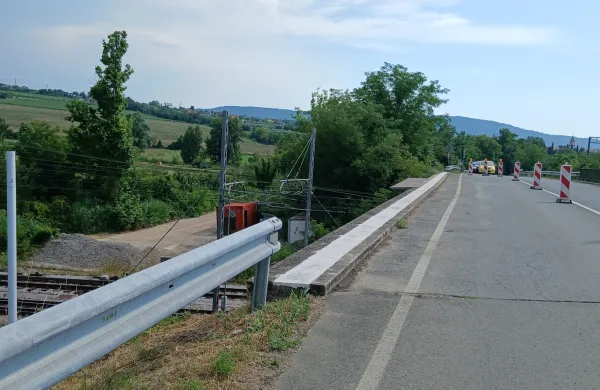 Ograjo na mostu bodo dokončno sanirali v začetku julija