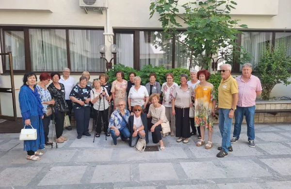 Po 60 letih znova v dija&scaron;kem domu