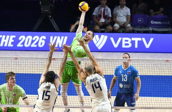 Slovenski odbojkarji so naleteli na zid svetovnih prvakov