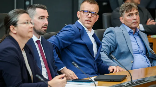 Boris Mijič se je prvič javno oglasil o očitkih, ki letijo na njegov računa. Za &scaron;tevilne nepravilnosti mu ni žal. Nasprotno. Vztraja, da so vsa dosedanja razkritja o njem neresnična. 
