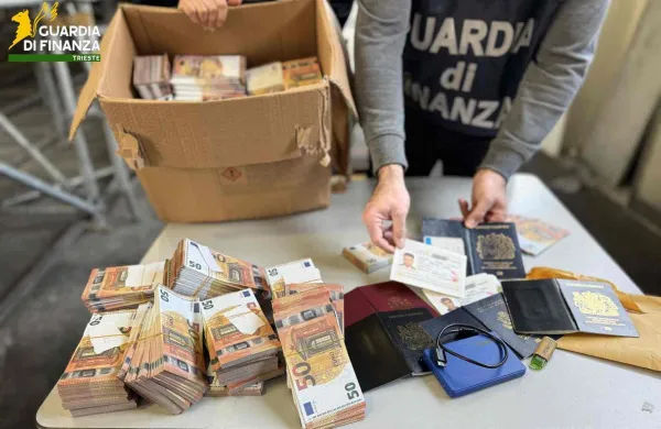 V trža&scaron;kem pristani&scaron;ču zasegli za več kot milijon ponarejenih bankovcev