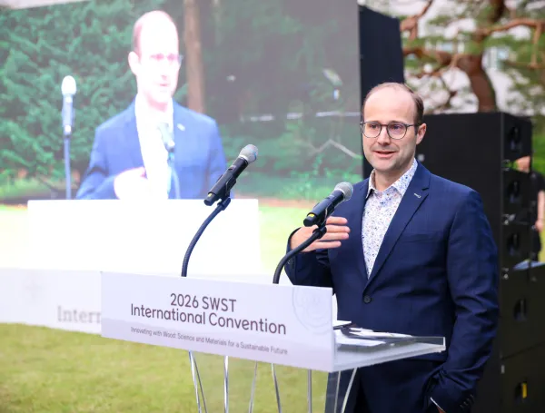 Dr. Matthew Schwarzkopf iz Univerze na Primorskem postal predsednik združenja Society of Wood Science and Technology (SWST)