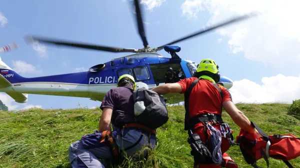 Gorsko re&scaron;evanje, helikopter