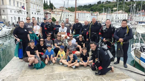 Potapljači v Piranu