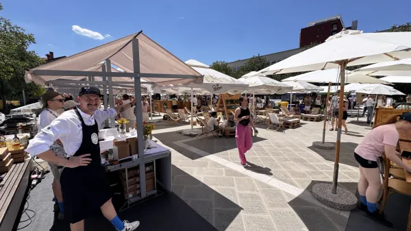 Danes Muzejski trg v Kopru gosti kulinarično prireditev Teden restavracij na ulici.