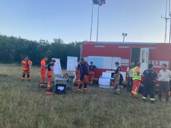 V sobotnem požaru v Brestovici pri Komnu je po prvih ocenah zavoda za gozdove pogorelo dobrih 16 hektarov gozda.