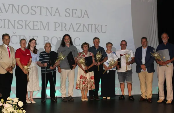 V Bovcu priznanja za pletarstvo, igralstvo, prostovoljstvo&nbsp;...