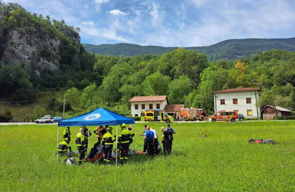 nesreča, motorist Trnovo ob Soči