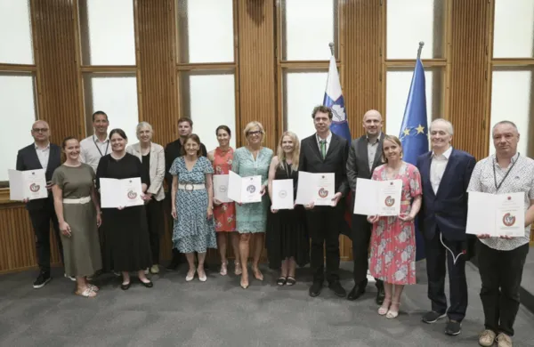 Prejemnika priznanja Prometej znanosti iz UP PEF