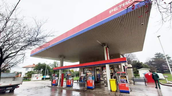 Bencinski servis Solkan oropan na silvestrovo