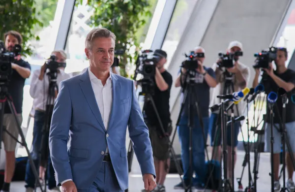 Vlada v senci pod vodstvom Roberta Goloba bo začela delovati 13. septembra