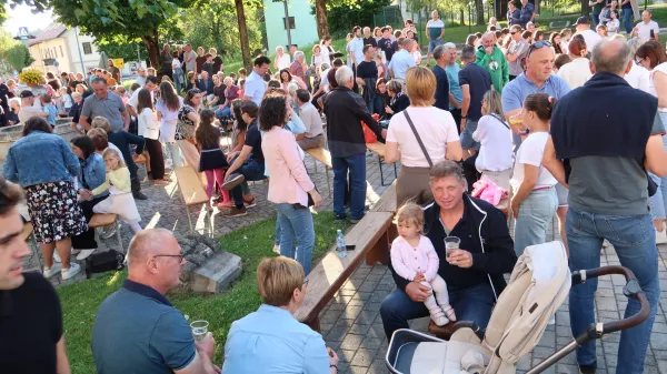 Nekdaj najbolj obetavna vas v občini Idrija spet usiha