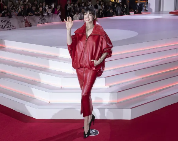 8 April 2026 &ndash; Seoul, South Korea: Actress Anne Hathaway, attend a red carpet for 'The Devil Wears Prada 2' Seoul Premiere at the Times Square in Seoul, South Korea on April 08, 2026.&nbsp;,Image: 1089586461, License: Rights-managed, Restrictions: *** World Rights ***, Model Release: no, Credit line: Young Ho/Sipa USA/Profimedia