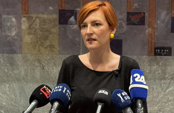 Vodja poslanske skupine Levice in nekdanja ministrica za kulturo Asta Vrečko.