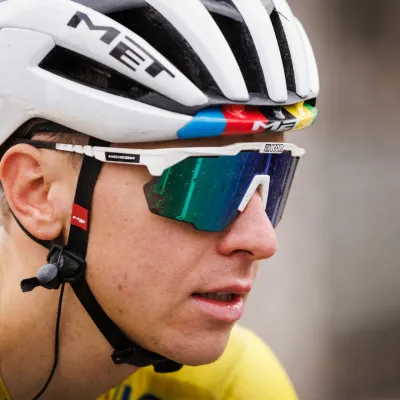 Slovenski kolesarski zvezdnik Tadej Pogačar (UAE Team Emirates-XRG) je zmagovalec &scaron;este etape dirke po Franciji.