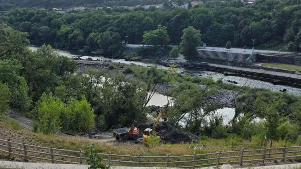Zaradi lege in značilnosti terena plaz predstavlja nevarnost za varnost uporabnikov kolesarske poti.