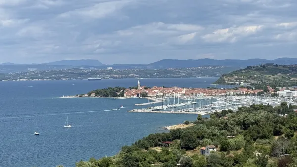 Zamisel o plinskem terminalu razburja tudi Izolanke in Izolane