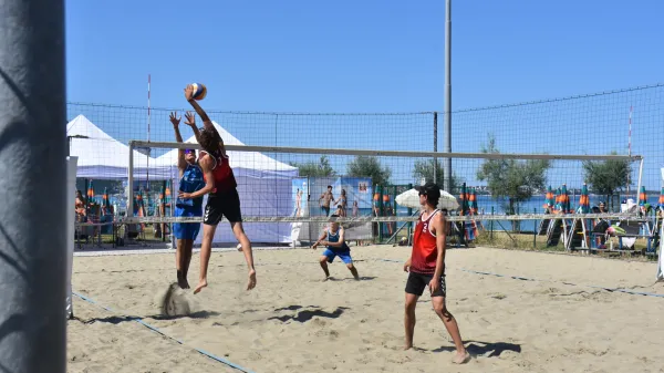 Srednjeevropsko prvenstvo na mivki portorož do 16 let