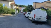 Predlaganih sprememb prometnega režima v Semedeli za zdaj ne bo
