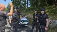 Lov na nevarnega oboroženega zločinca: lovilo ga je 158 policistov
