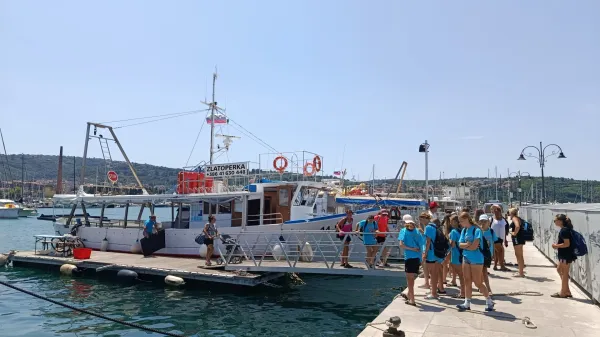 Gneči na cesti se lahko izognemo s plovbo po morju