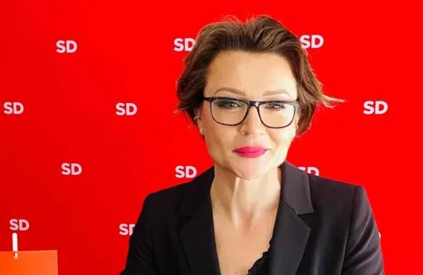 Romina kralj, Izola, Socialni demokrati, županja