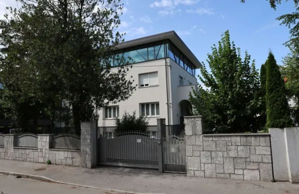 stavba SDS Trstenjakova