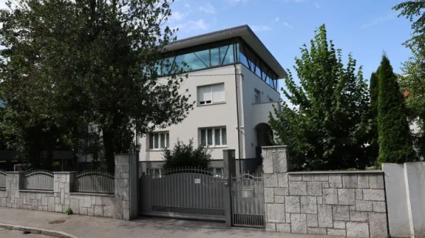 stavba SDS Trstenjakova