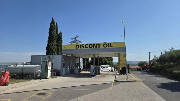 Plavje Discont Oil sredi tedna 
