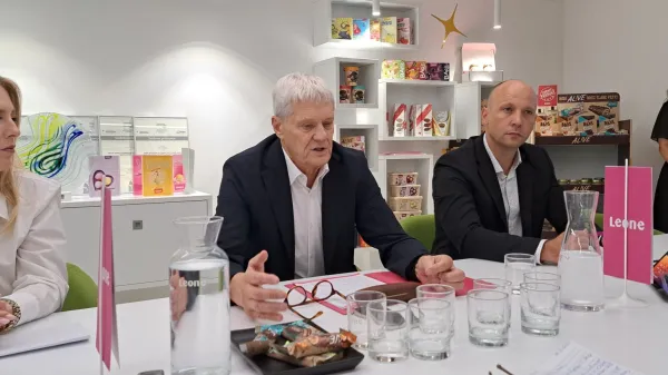 Z leve: Petra Gentilini Komel, Andrej Slokar, matija &Scaron;inigoj in Anja Gruntar