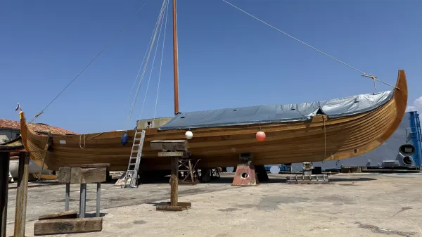Iz Izole proti Grčiji bo plul kot Vikingi pred tisoč leti