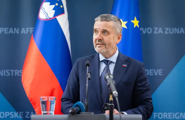Minister za zunanje in evropske zadeve Tone Kajzer.