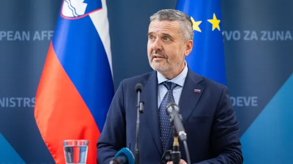 Minister za zunanje in evropske zadeve Tone Kajzer.