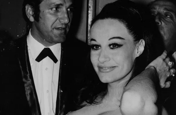 Jugoslovanska igralka Olivera Vučo in igralec Bekim Fehmiu na mednarodnem filmskem festivalu v Cannesu leta1967.