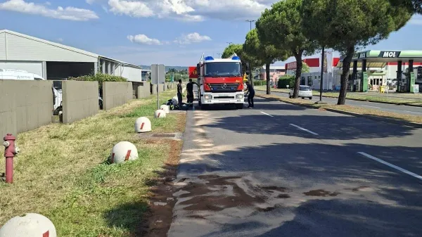 Iz rezervoarja tovornjaka iztekalo gorivo