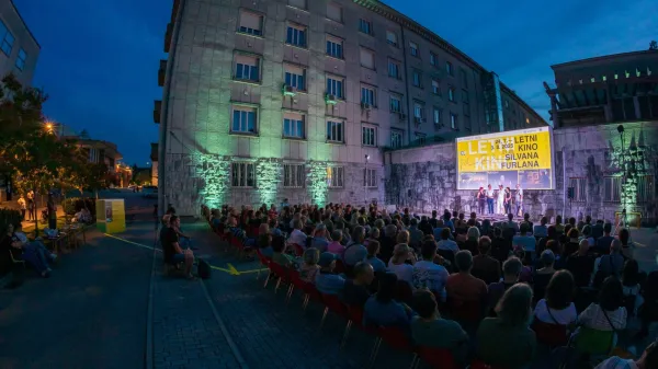 Poletne sence, filmske sanje in sedem večerov pod zvezdnatim nebom