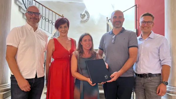 Podpisana pogodba za pomemben korak pri nadaljevanju postopka gradnje nove stavbe UP FVZ