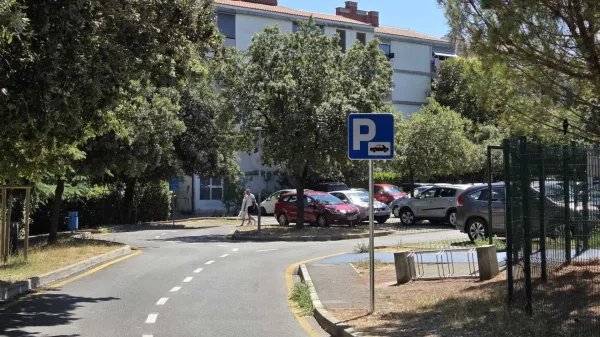 Livade - nova prometna signalizacija - parkiranje, julij 2026