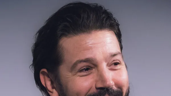 Diego Luna