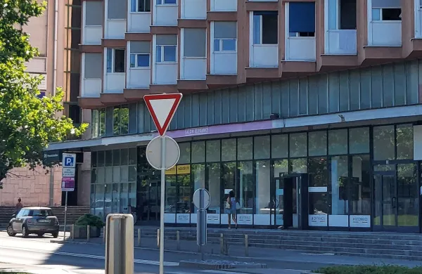 optika Ulica tolminskih puntarjev