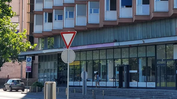 optika Ulica tolminskih puntarjev