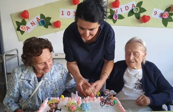 Ana Tkavc je pri 103 letih zgled, Vida Medve&scaron;ček pa blizu stotici