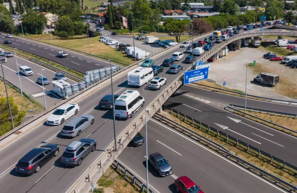 Koper, 13.7.2026 Poletje, Promet, Zastoji, Kolone, promet proti Hrva&scaron;ki