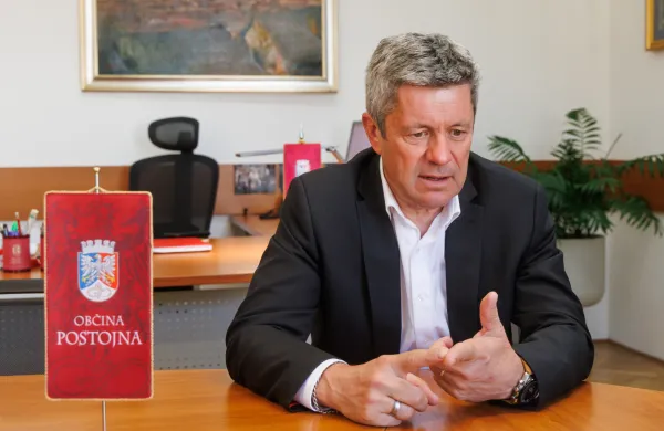 Postojna, 30.4.2025Zupan obcine Postojna, Igor Marentic, portret, interviju