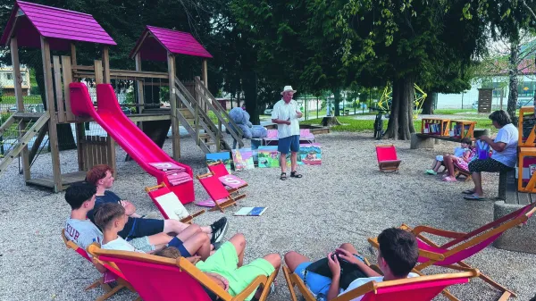 Knjižnica pod kro&scaron;njami k branju vabi zlasti mlade