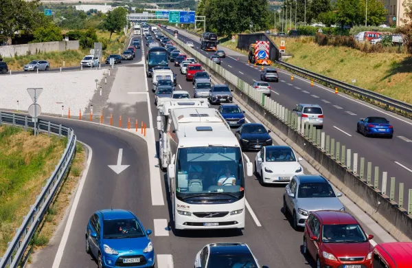 Koper, 13.7.2026 Poletje, Promet, Zastoji, Kolone, promet proti Hrva&scaron;ki